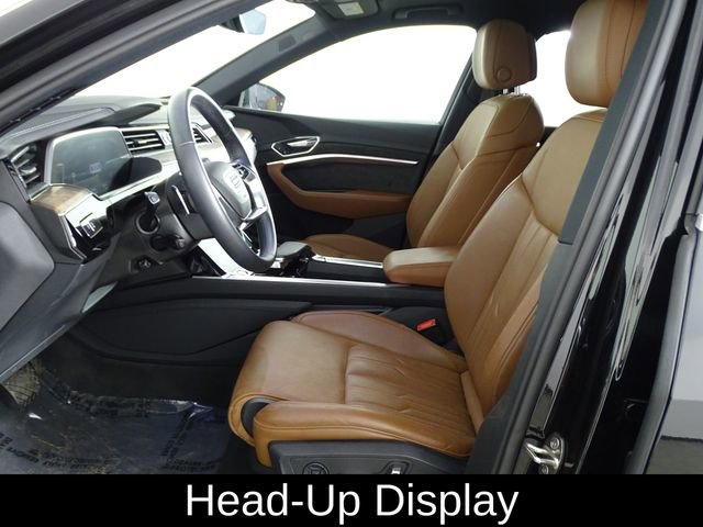 Used 2019 Audi e-tron Prestige w/ Prestige Package image 13