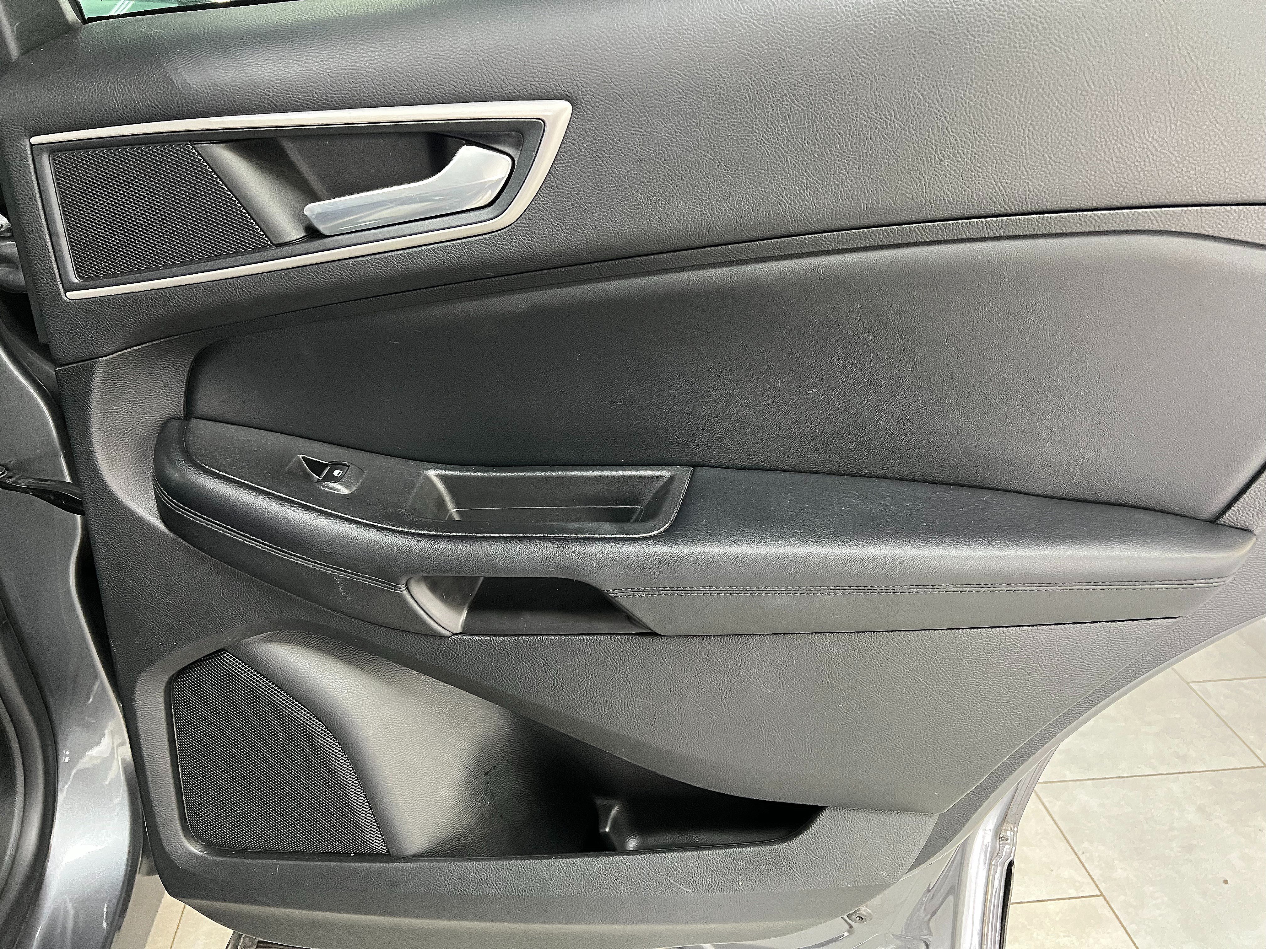 Used 2022 Ford Edge SEL AWD/4WD image 23