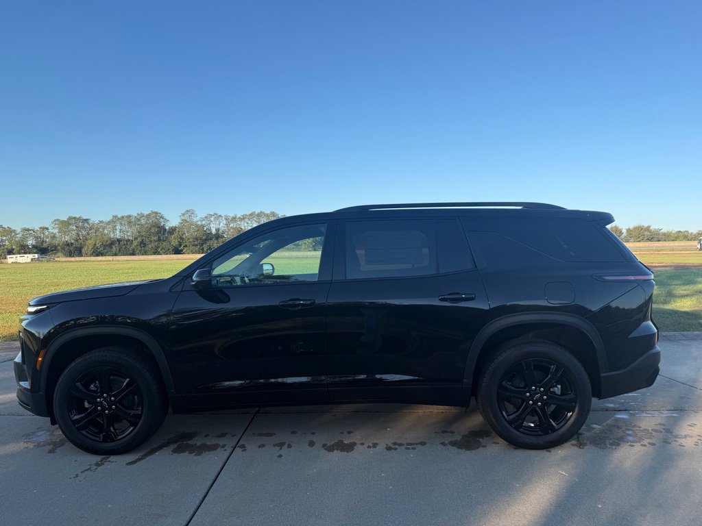 New 2027 Chevrolet Traverse LT w/ Midnight/Sport Edition FWD image 7