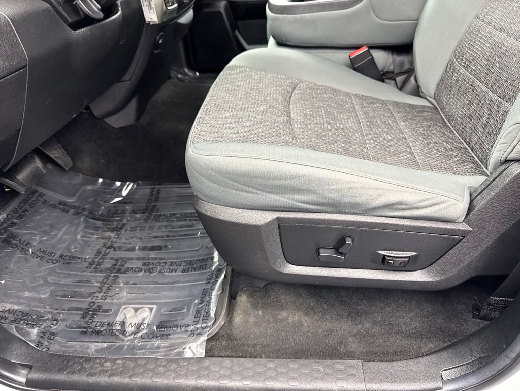 Used 2017 RAM 1500 Outdoorsman AWD/4WD image 30