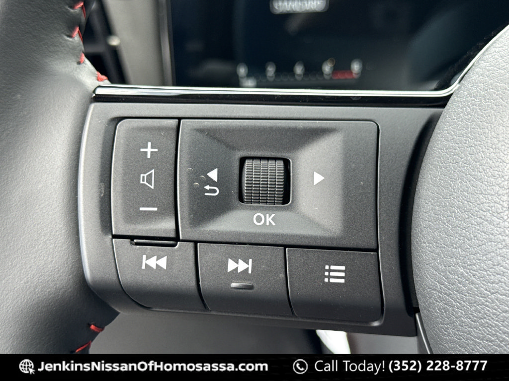 New 2026 Nissan Kicks SR w/ Cold Weather Package FWD image 41