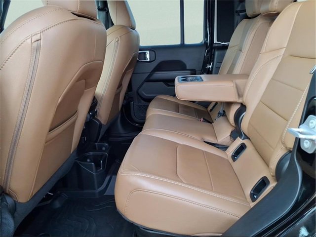 Used 2021 Jeep Gladiator Overland image 22