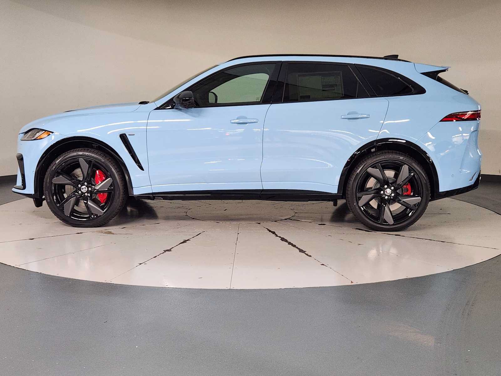 New 2026 Jaguar F-PACE SVR 575 Edition AWD/4WD image 5