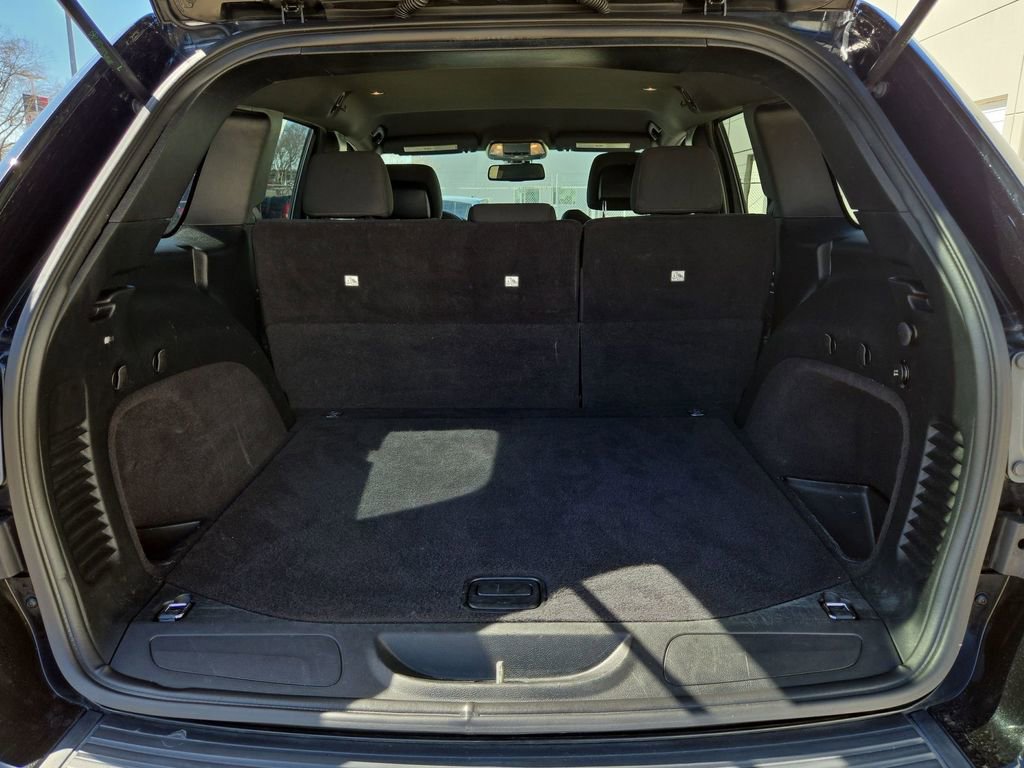 Used 2016 Jeep Grand Cherokee Laredo image 27