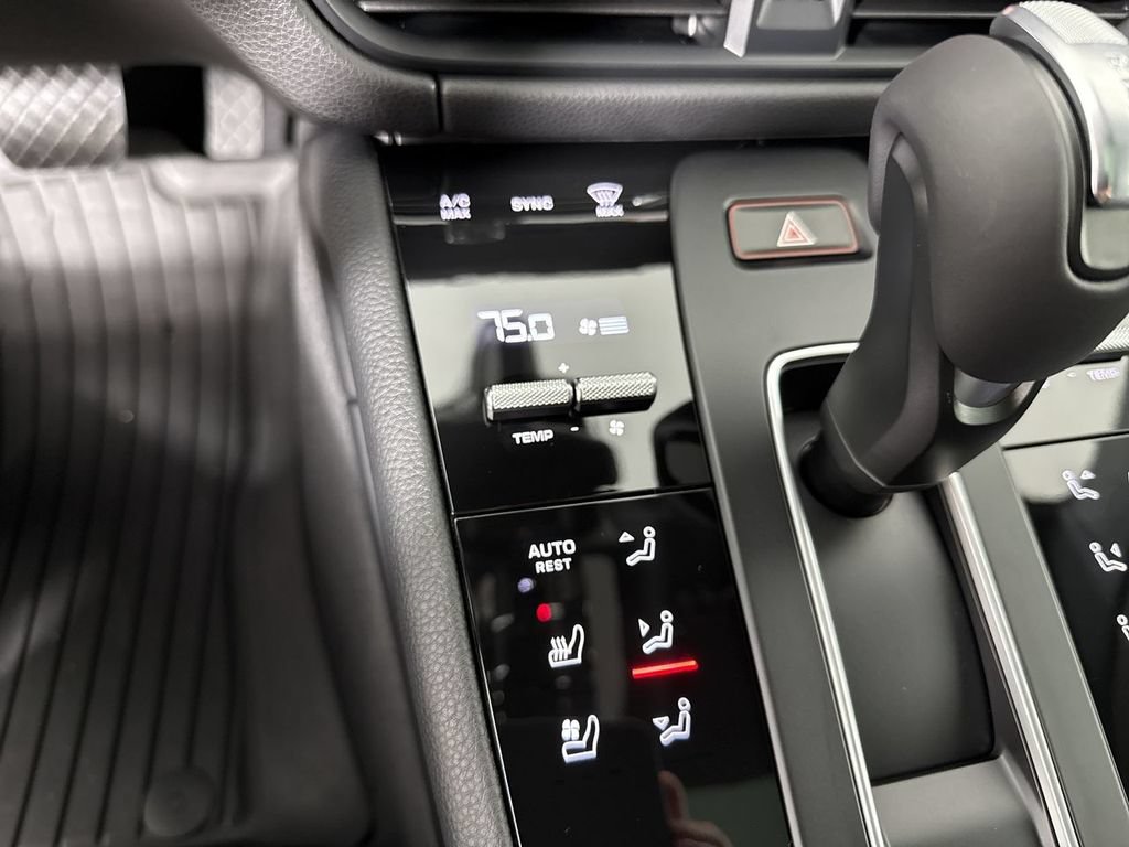 New 2026 Porsche Macan AWD/4WD image 31