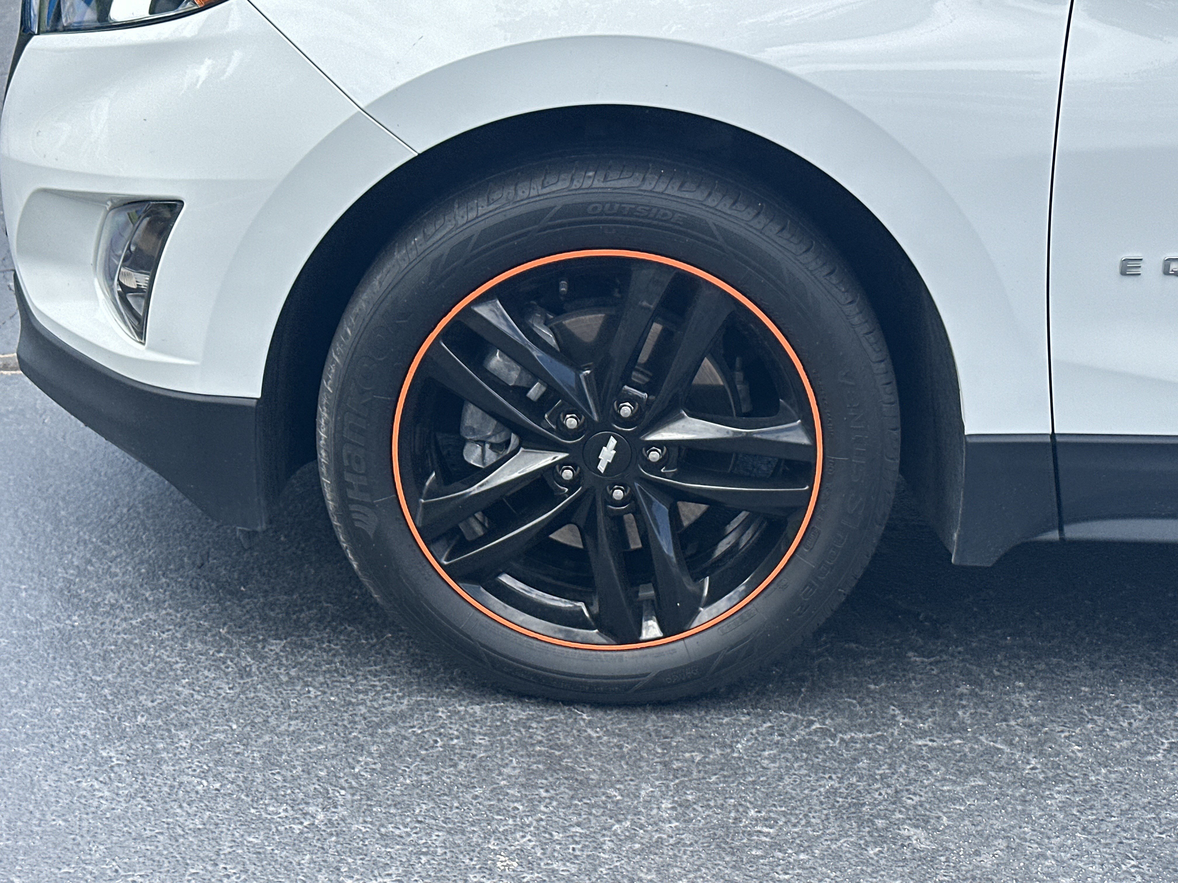 Certified 2020 Chevrolet Equinox LT w/ Sport Edition FWD image 11