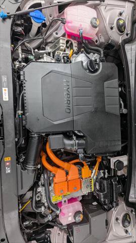 Used 2025 Hyundai Elantra Hybrid FWD image 31