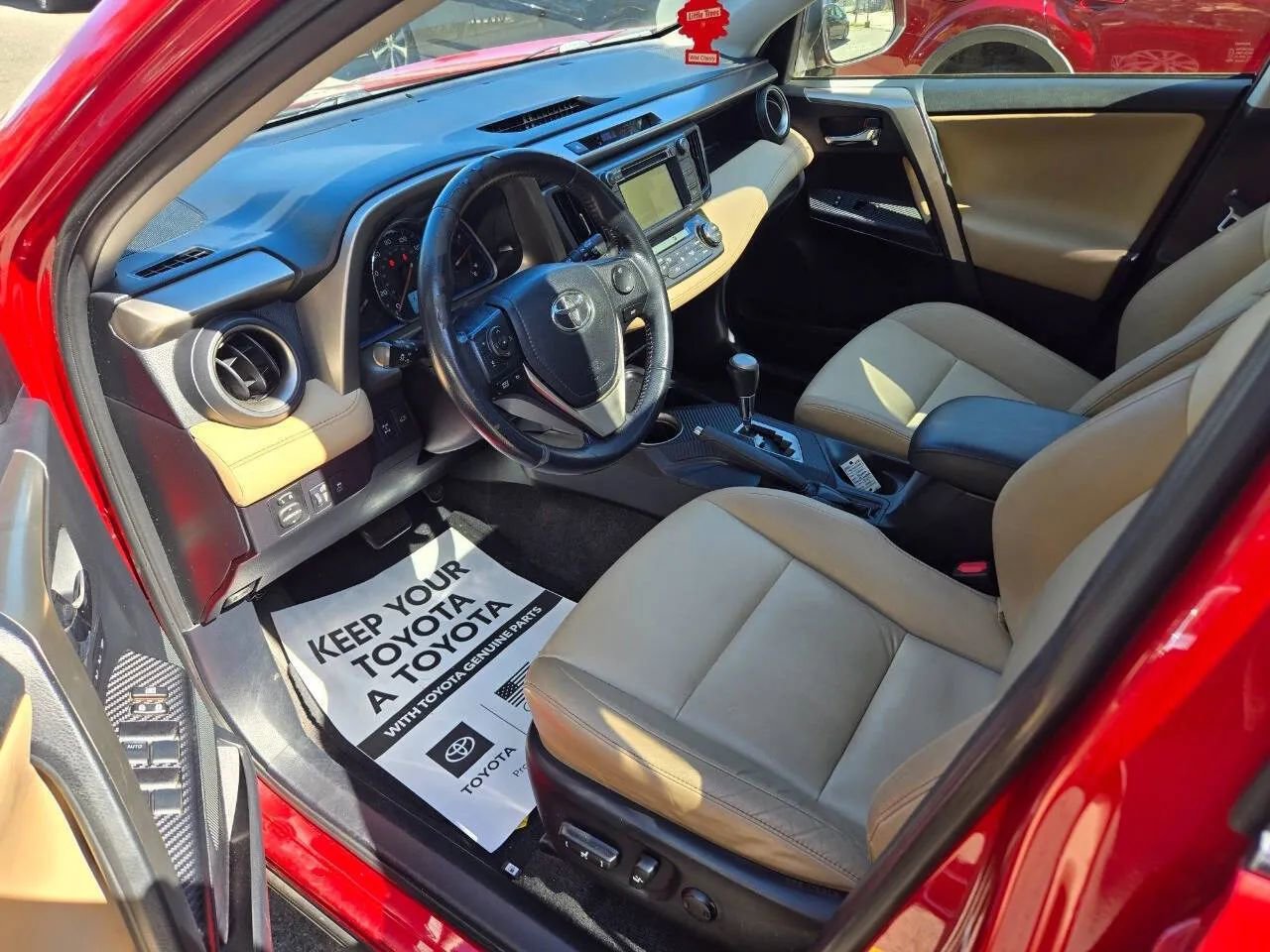 Used 2015 Toyota RAV4 Limited image 24