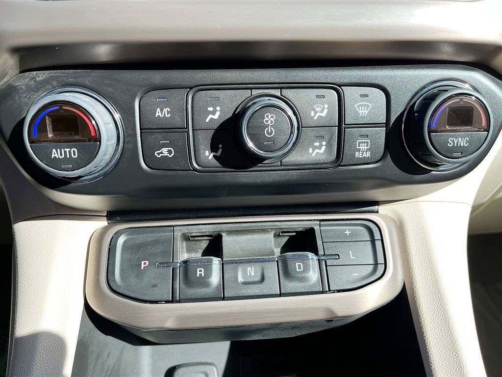 Used 2023 GMC Acadia Denali w/ Denali Ultimate Package image 16