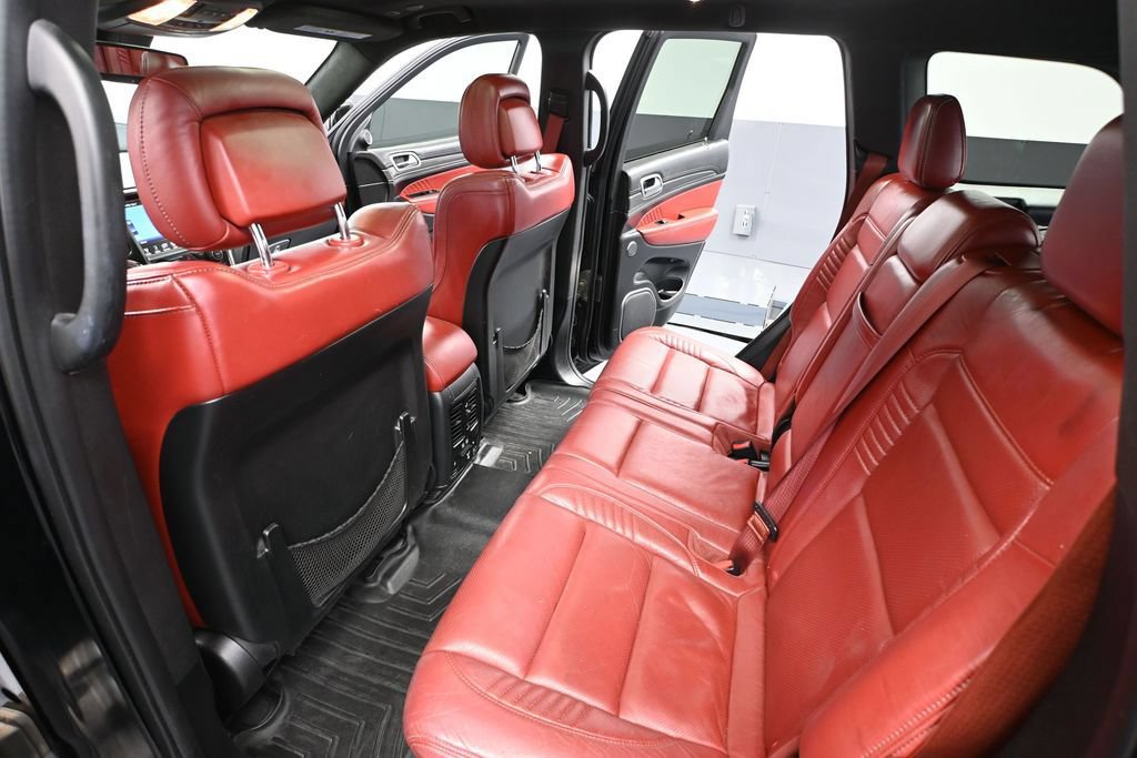 Used 2017 Jeep Grand Cherokee SRT AWD/4WD image 32