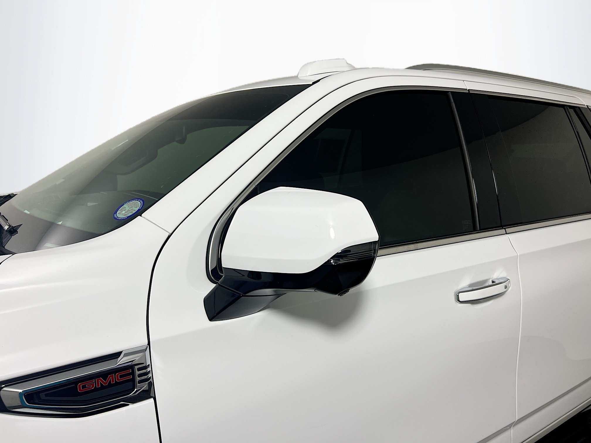 Used 2025 GMC Yukon Elevation RWD image 12