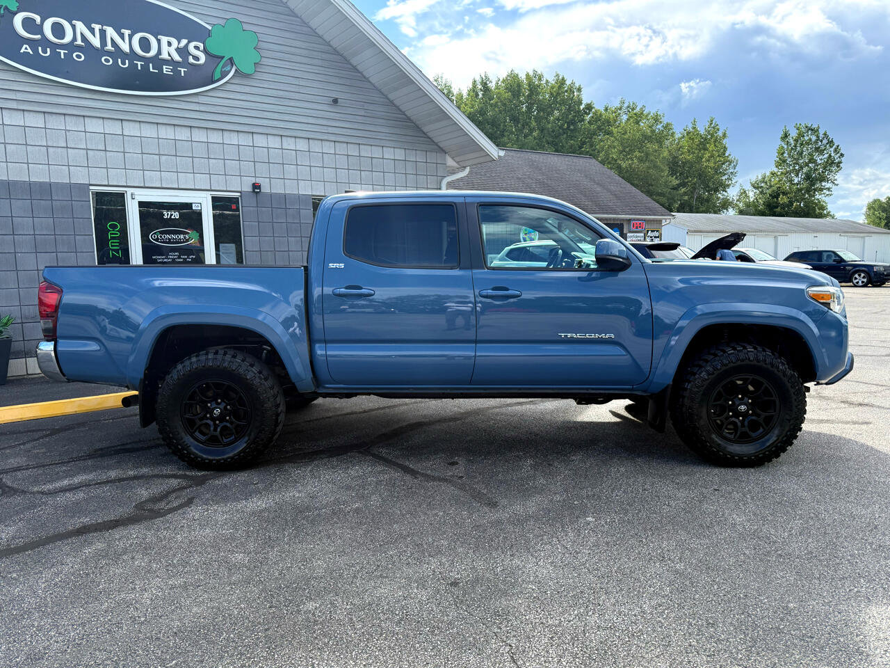 Used 2019 Toyota Tacoma SR5 image 2