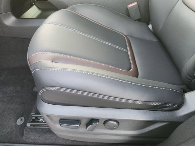 New 2026 Nissan Armada SL w/ Captain's Chari Seat Package image 17