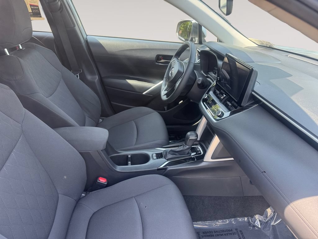 Used 2024 Toyota Corolla Cross LE AWD/4WD image 15