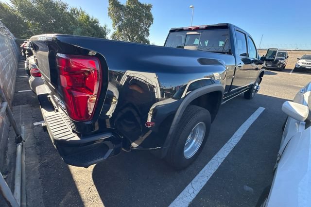 Used 2024 Chevrolet Silverado 3500 High Country w/ High Country Premium Package AWD/4WD image 5
