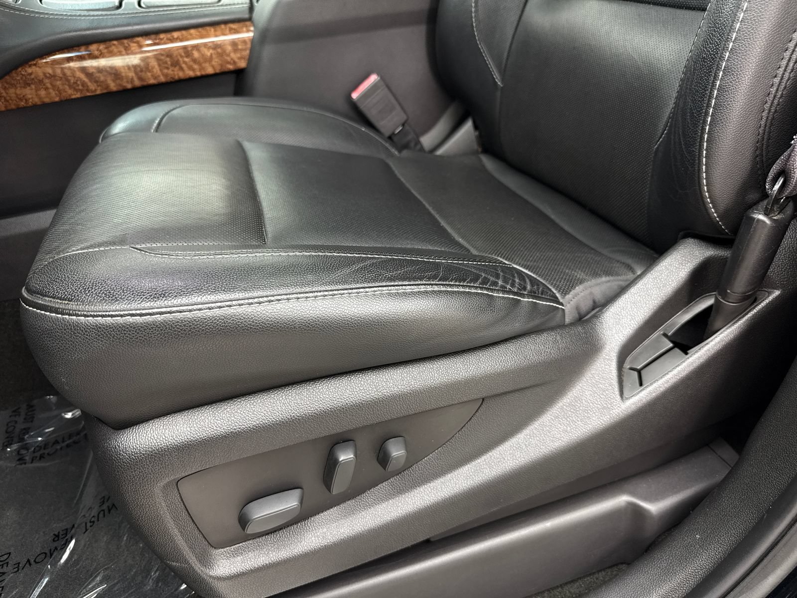 Used 2017 Chevrolet Tahoe Premier AWD/4WD image 35