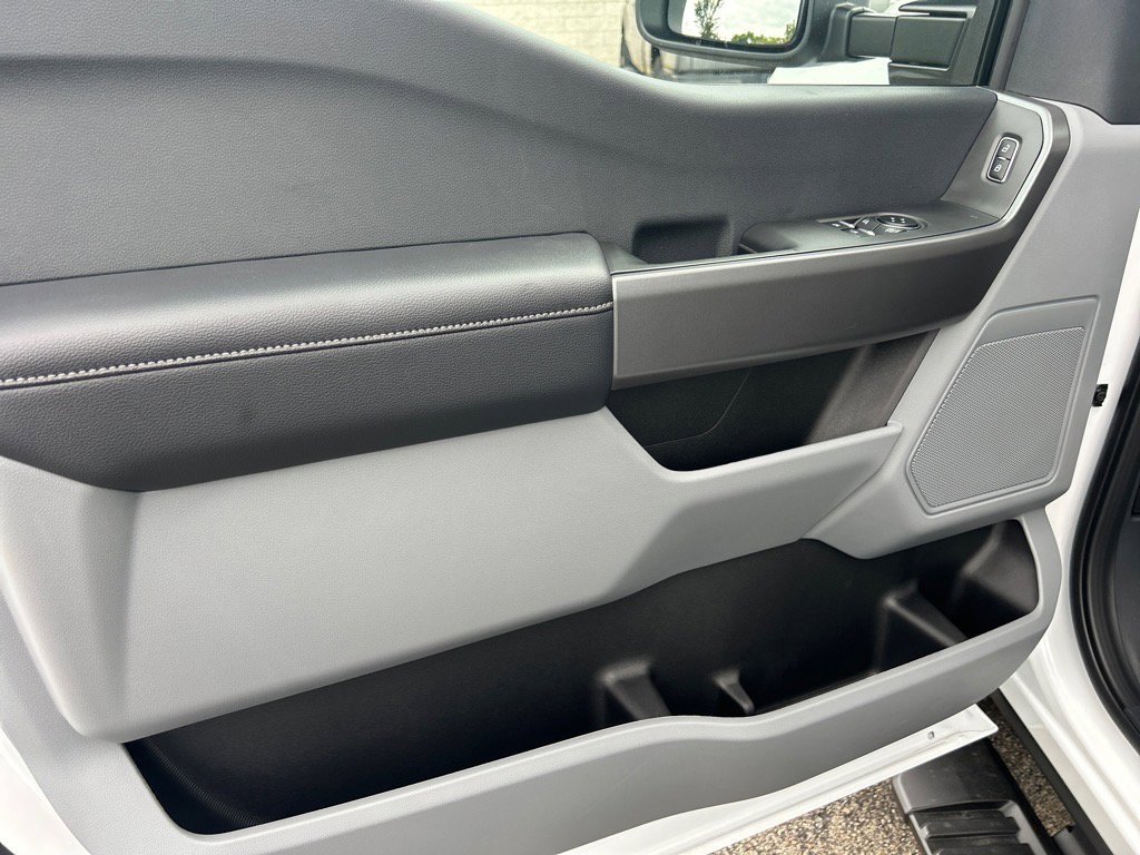New 2026 Ford F250 4x4 Regular Cab Super Duty image 6