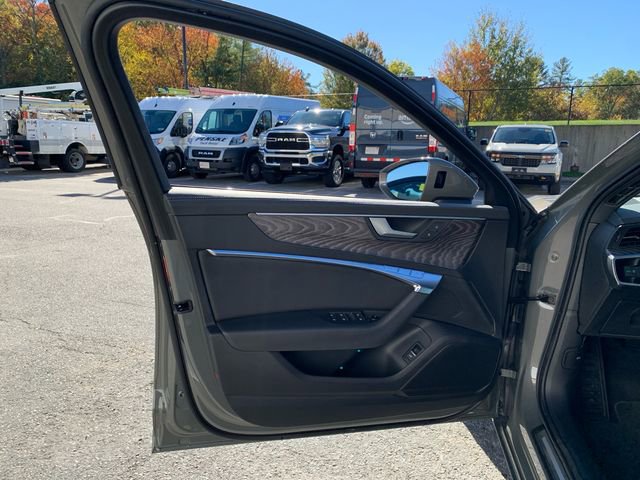 Used 2025 Audi A6 2.0T Premium image 26