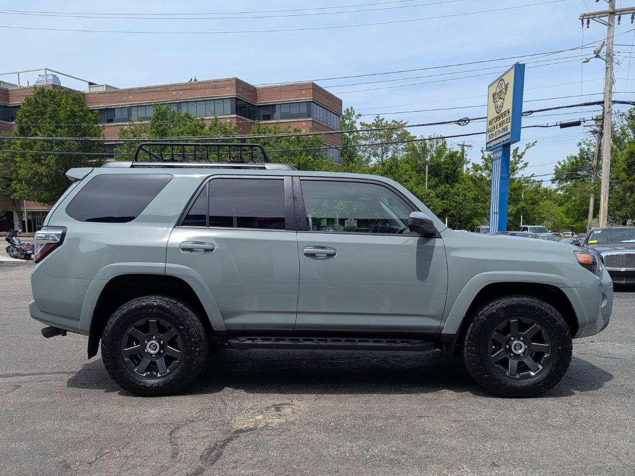 Used 2022 Toyota 4Runner Trail Special Edition AWD/4WD image 6