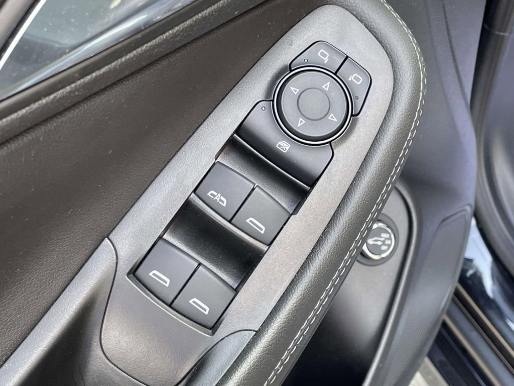 Used 2023 Buick Encore GX Select w/ Sport Touring Package FWD image 16