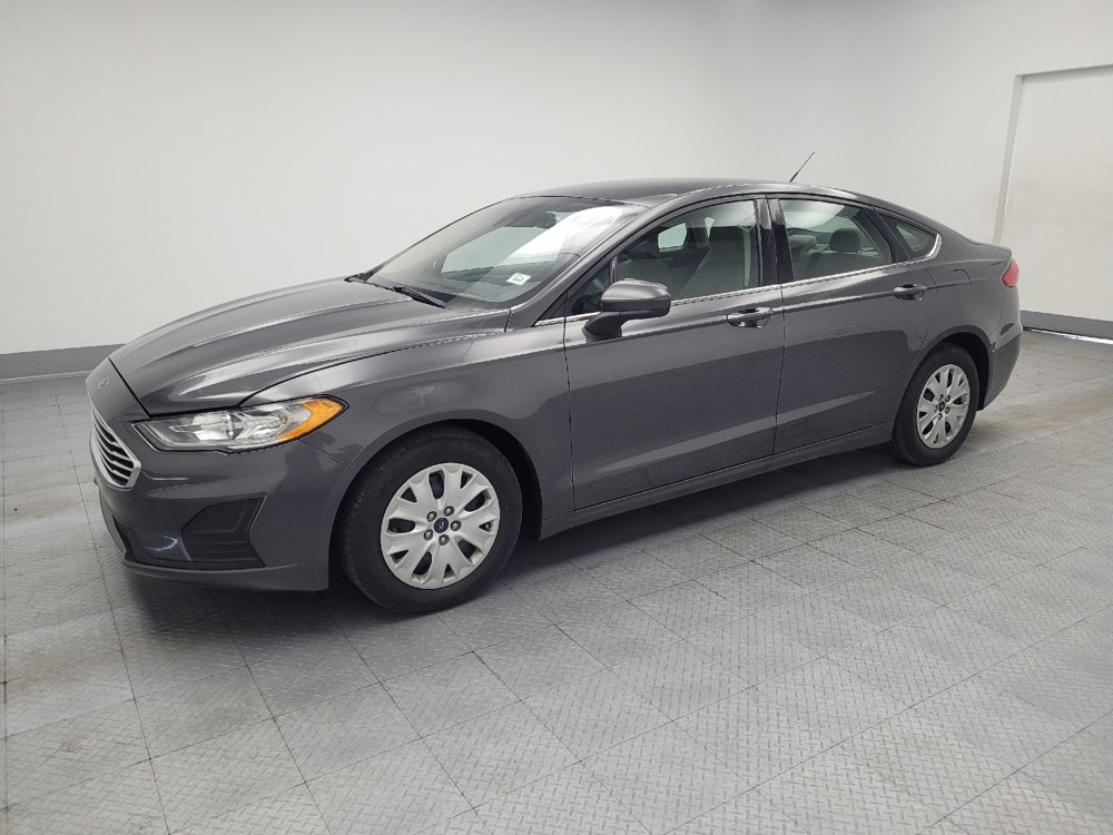 Used 2019 Ford Fusion S image 2