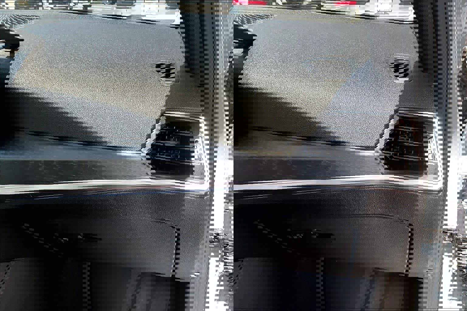 Used 2023 BMW 330e w/ M Sport Package image 20