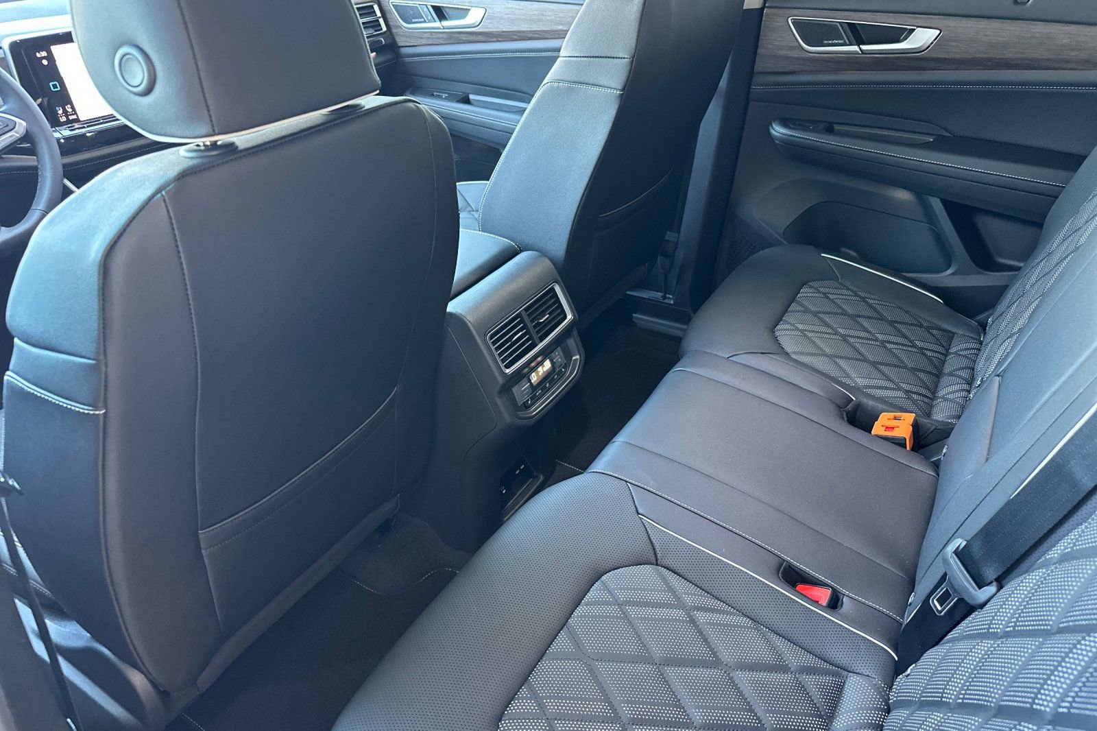 New 2026 Volkswagen Atlas SEL Premium R-Line image 11