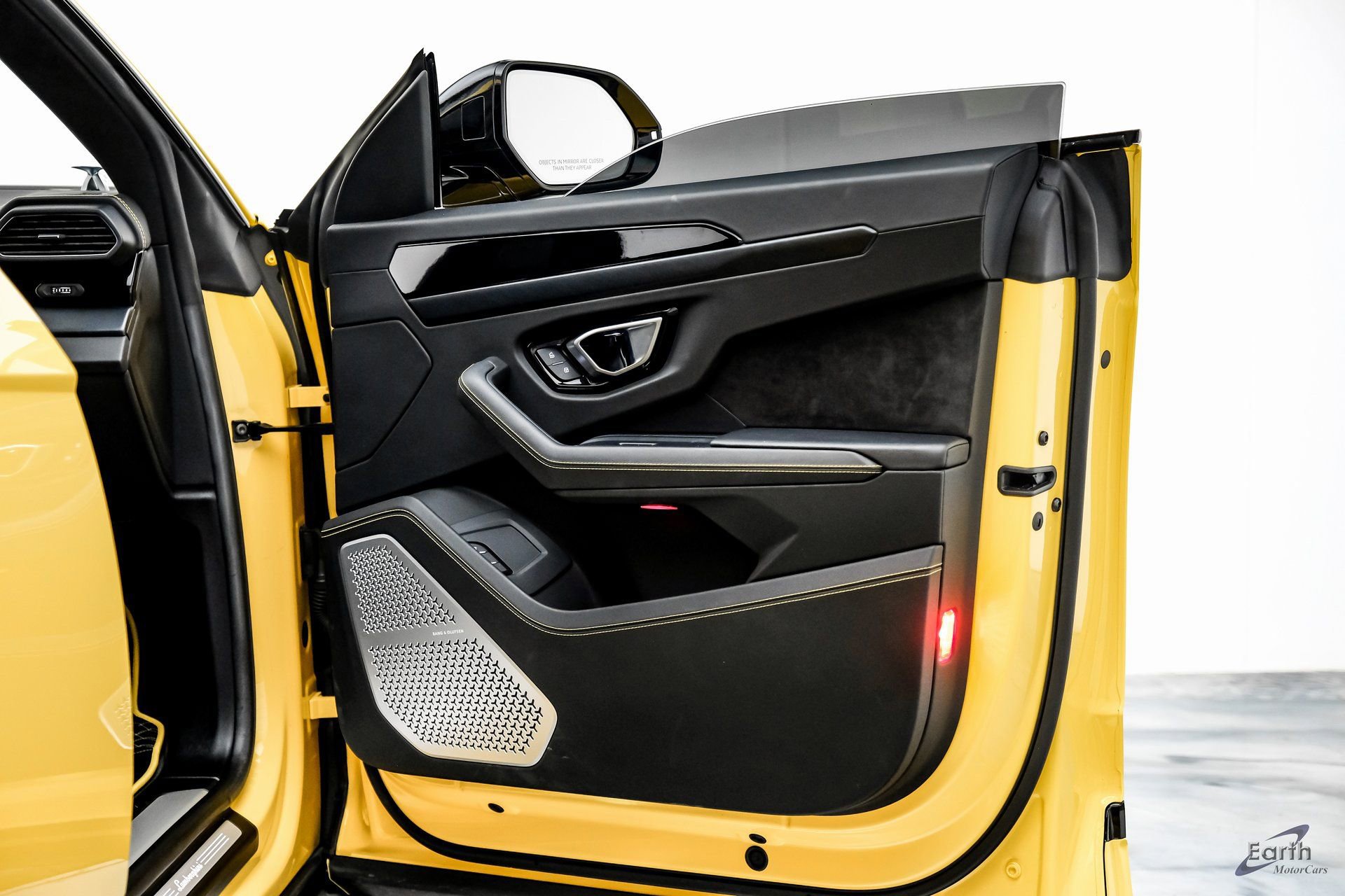 Used 2021 Lamborghini Urus image 97