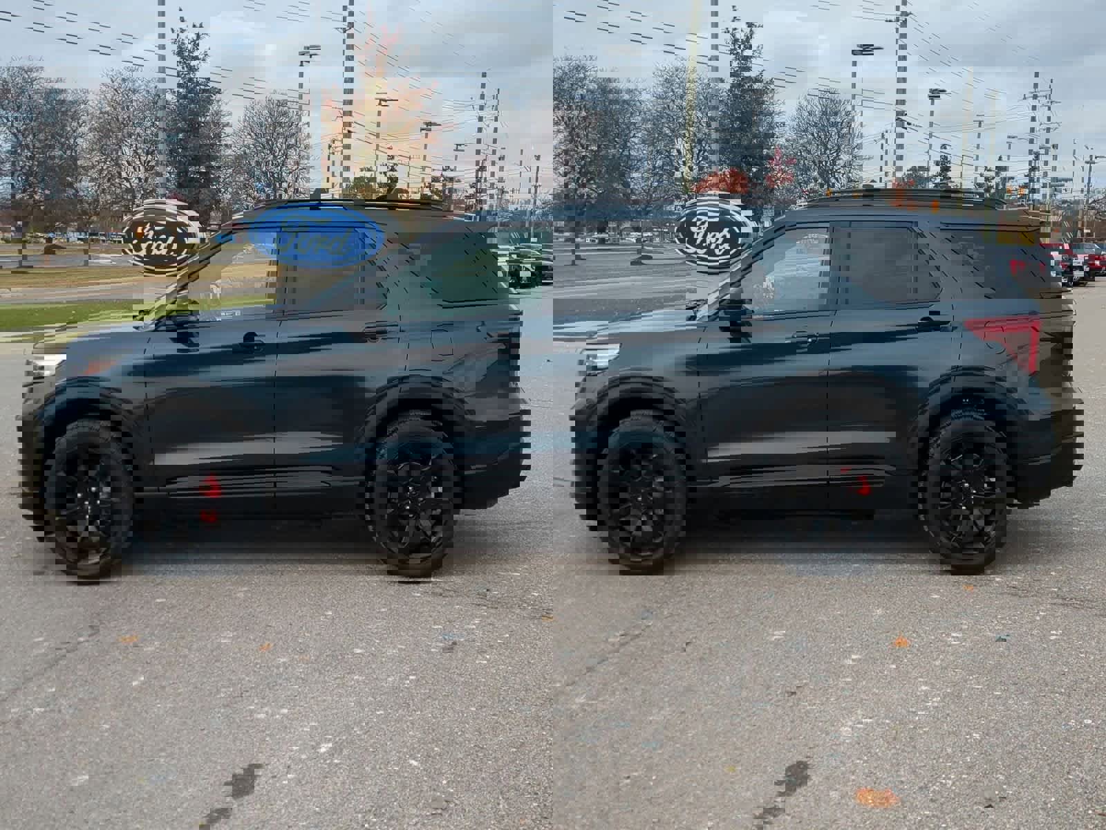 Used 2022 Ford Explorer ST w/ Equipment Group 401A image 5