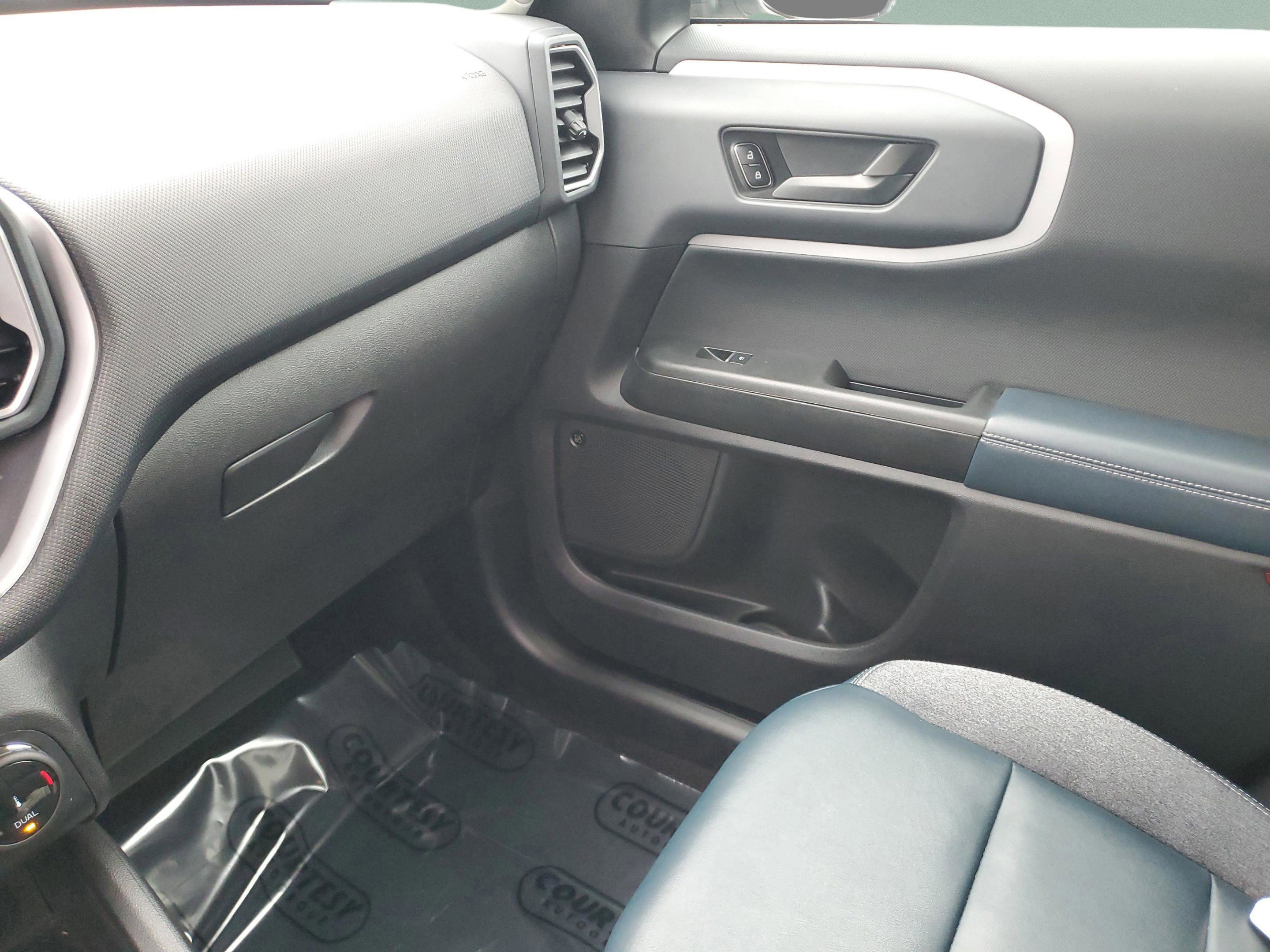 Used 2023 Ford Bronco Sport Outer Banks w/ Tech Package image 12