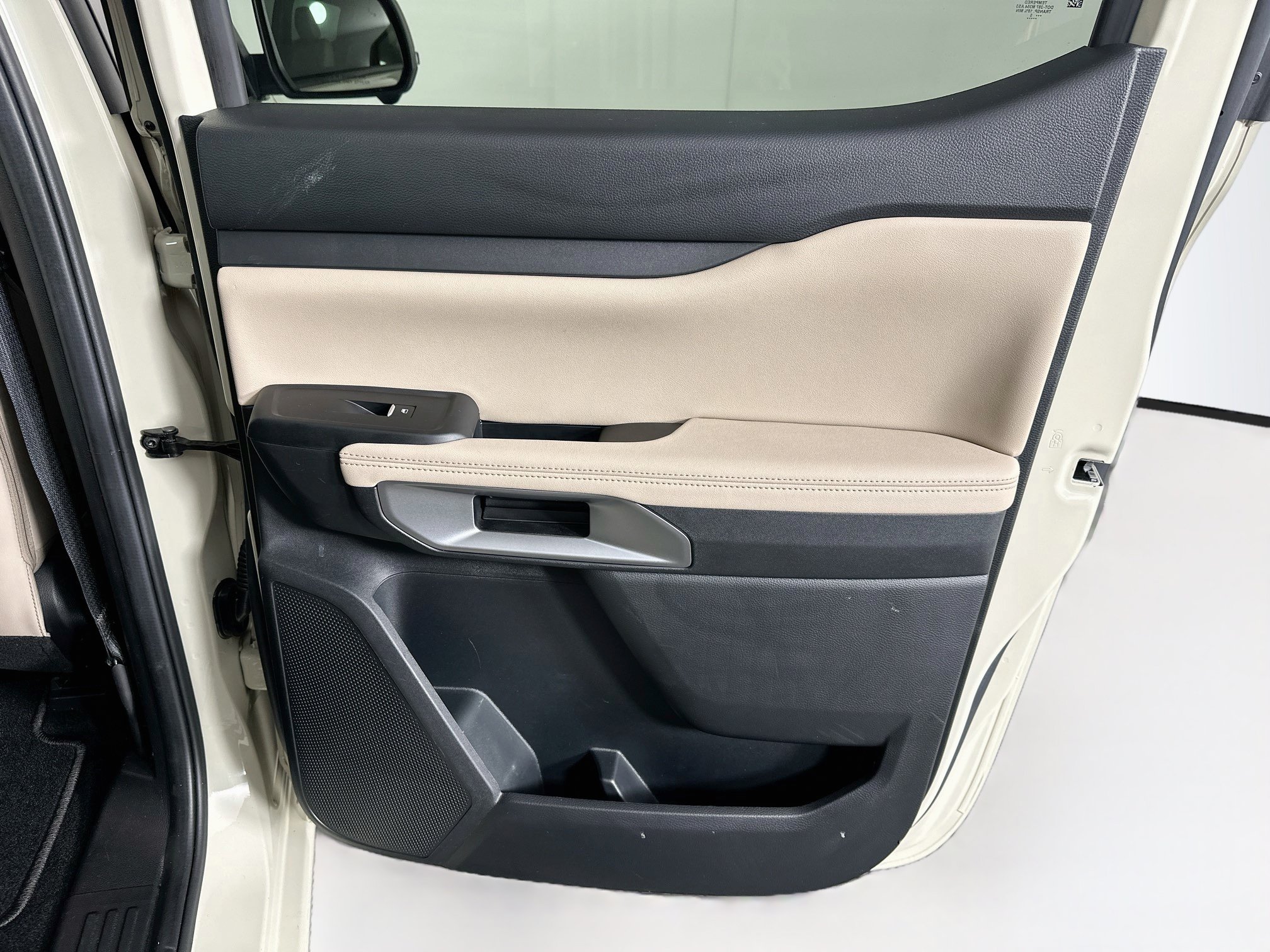 Used 2025 Ford Ranger Lariat RWD image 29