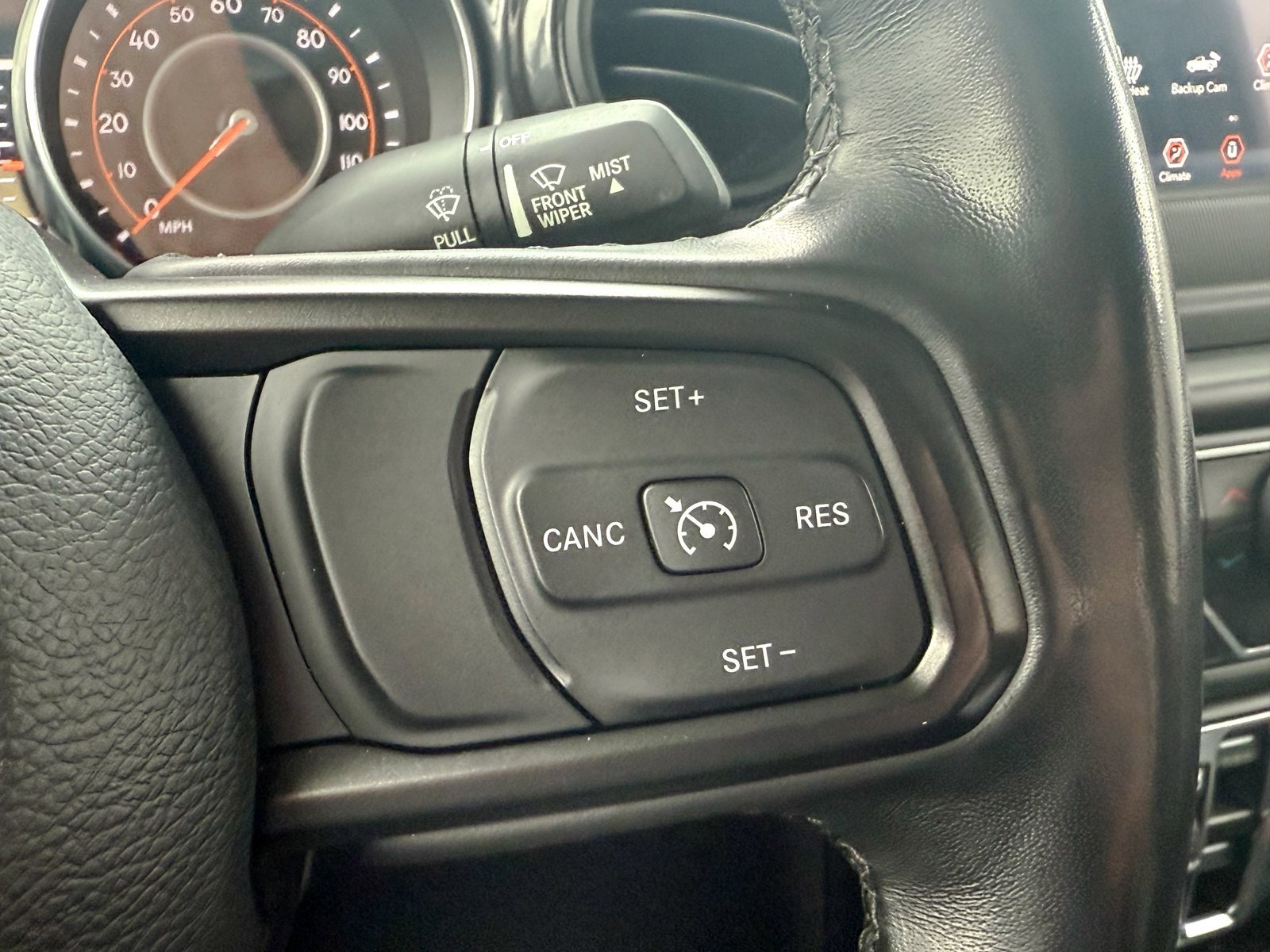 Used 2022 Jeep Gladiator Sport image 39