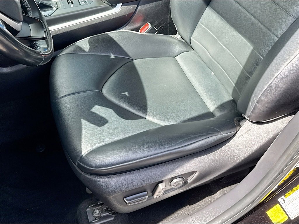 Used 2022 Toyota Highlander XLE image 18