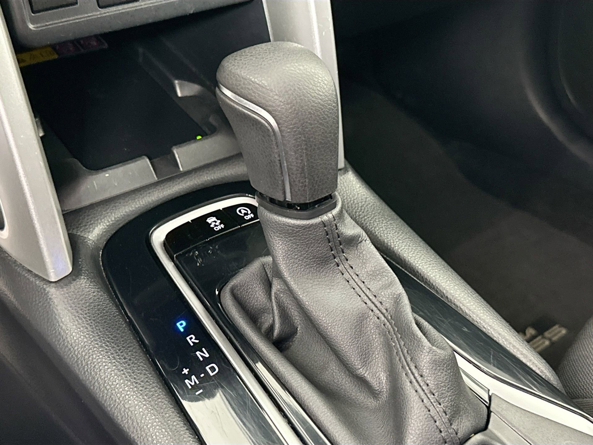 Used 2024 Toyota Corolla Cross LE image 17