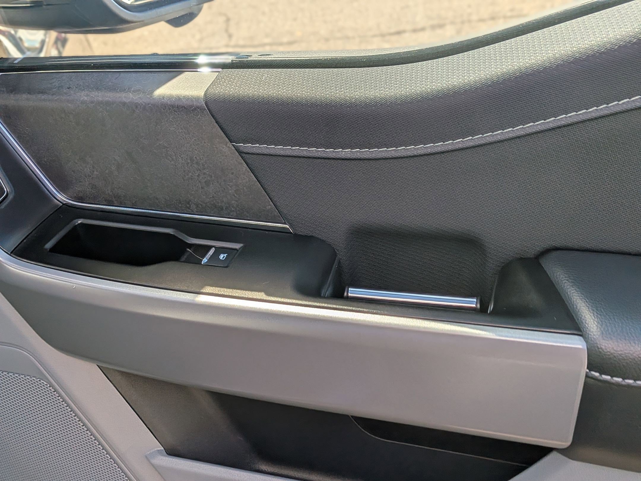 Used 2024 Ford F150 XLT w/ Mobile Office Package image 36