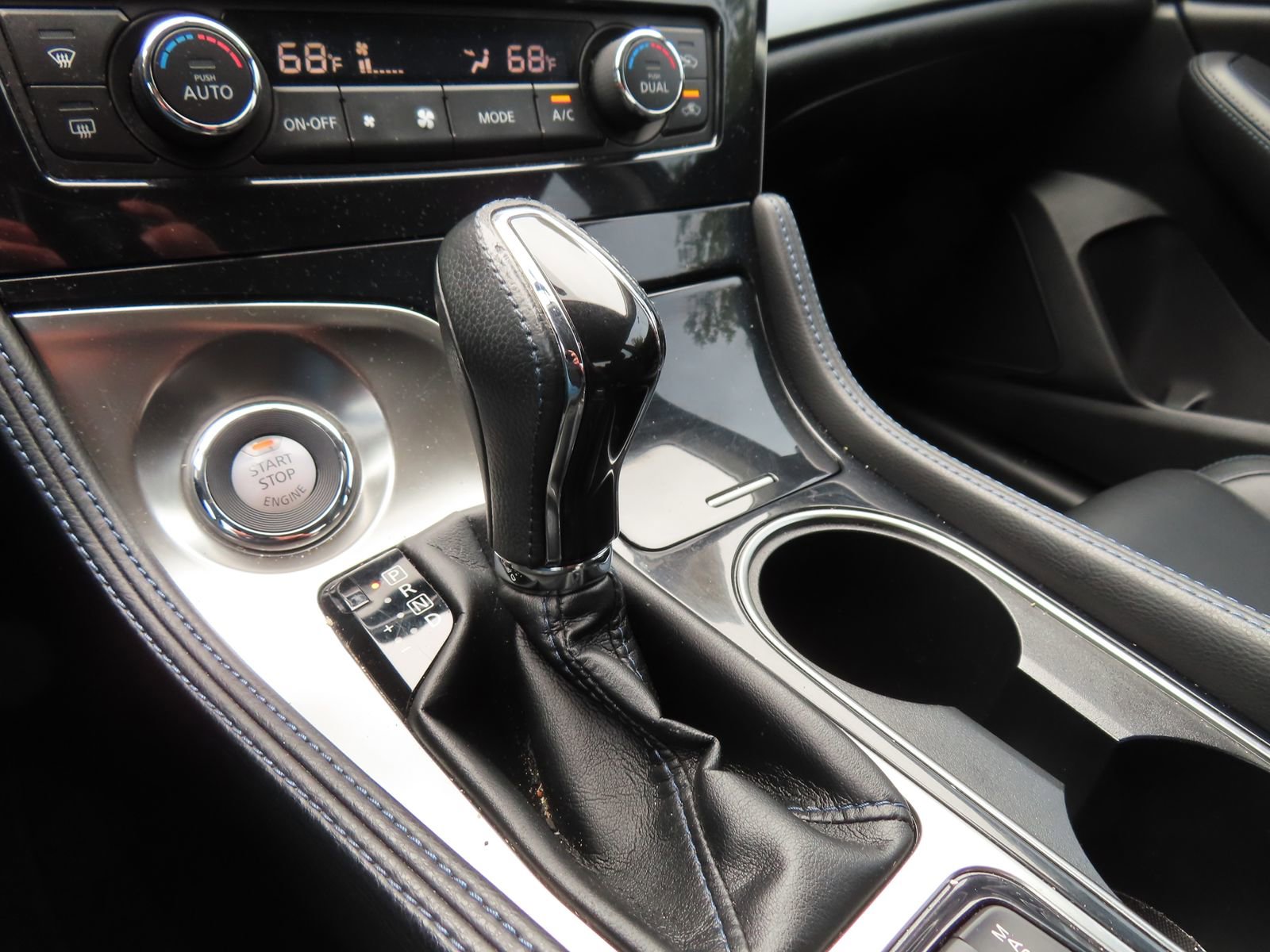 Used 2018 Nissan Maxima SR w/ Midnight Edition FWD image 25