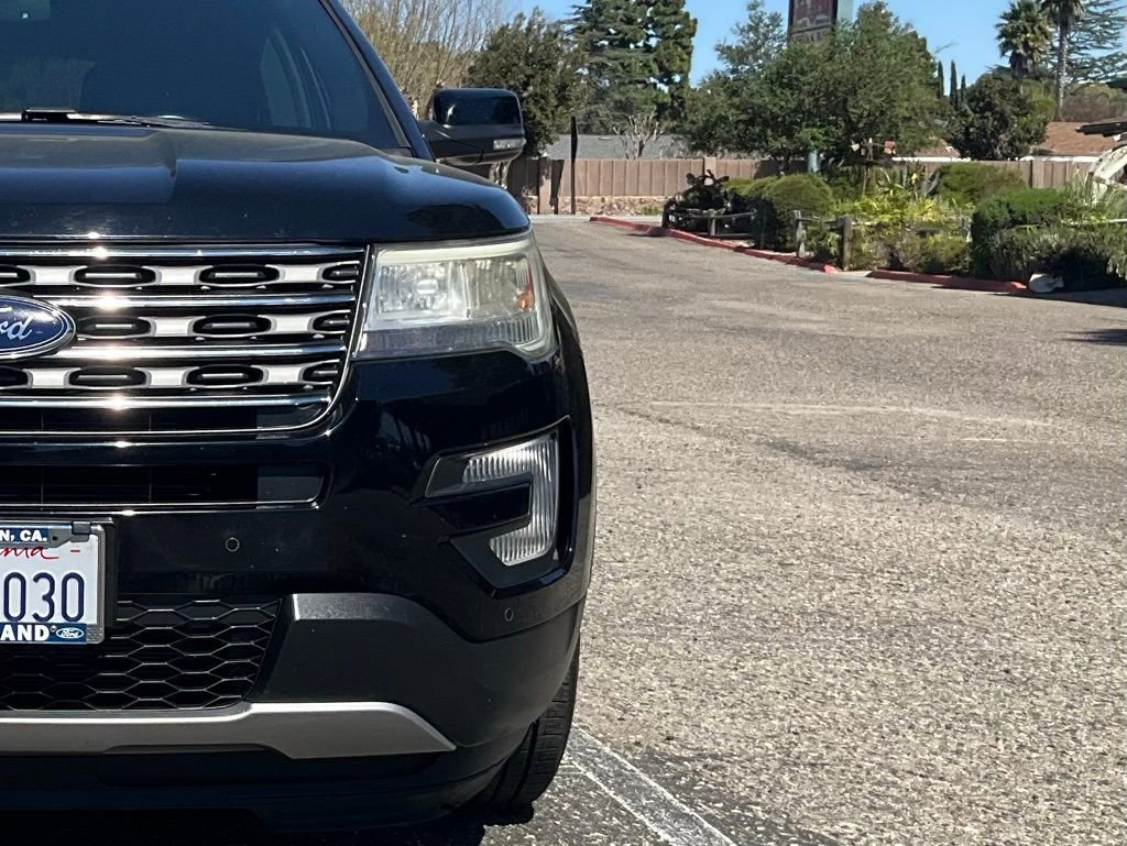 Used 2017 Ford Explorer XLT w/ Equipment Group 202A image 53