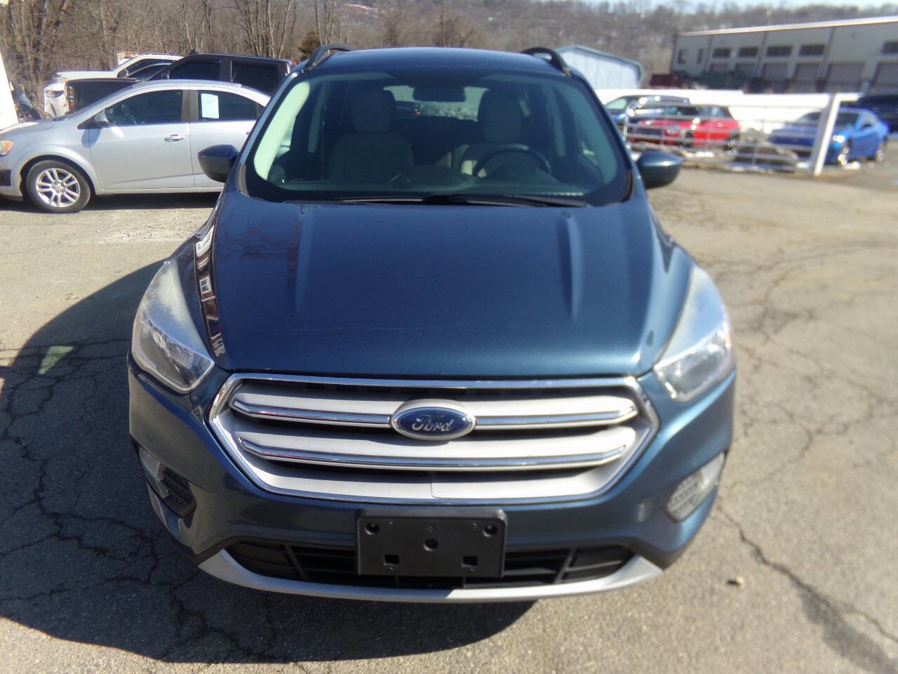 Used 2018 Ford Escape SE image 2