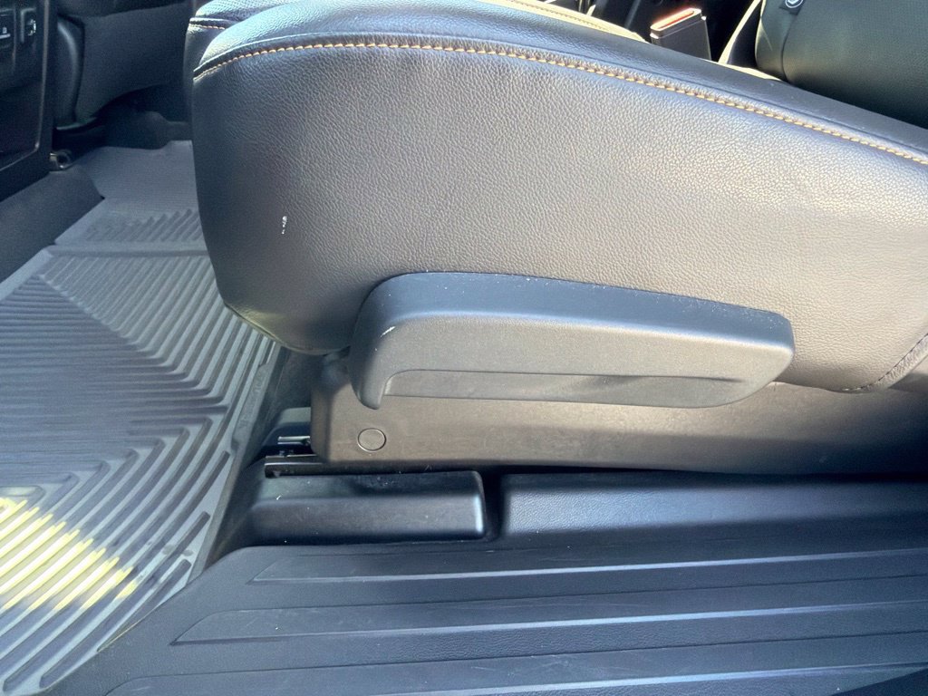 Used 2020 Chevrolet Traverse Premier AWD/4WD image 29