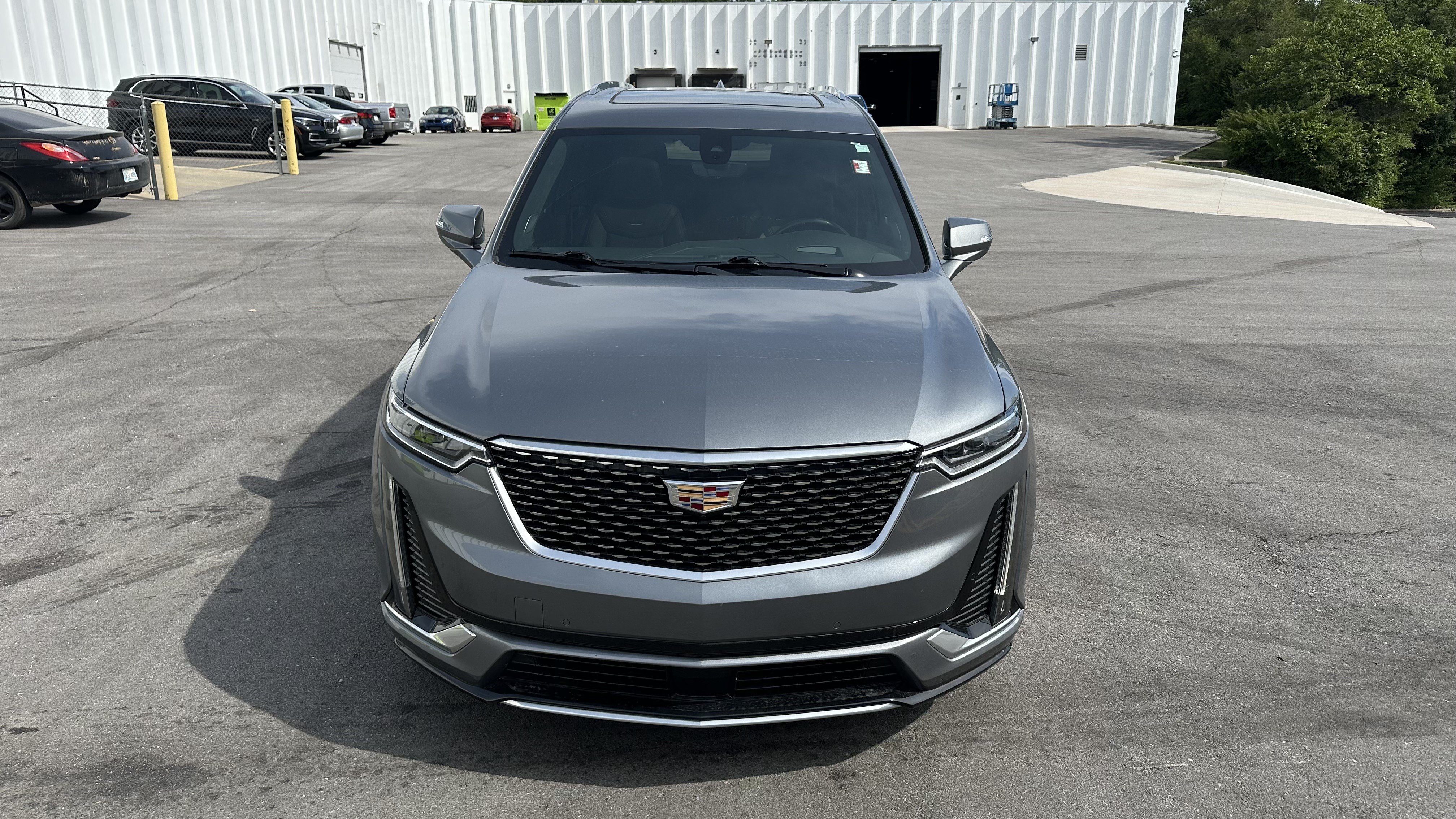 Used 2022 Cadillac XT6 Premium Luxury w/ Platinum Package AWD/4WD image 3