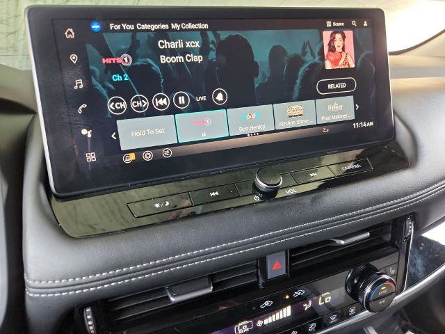 Certified 2025 Nissan Rogue SL w/ Tech Package image 18