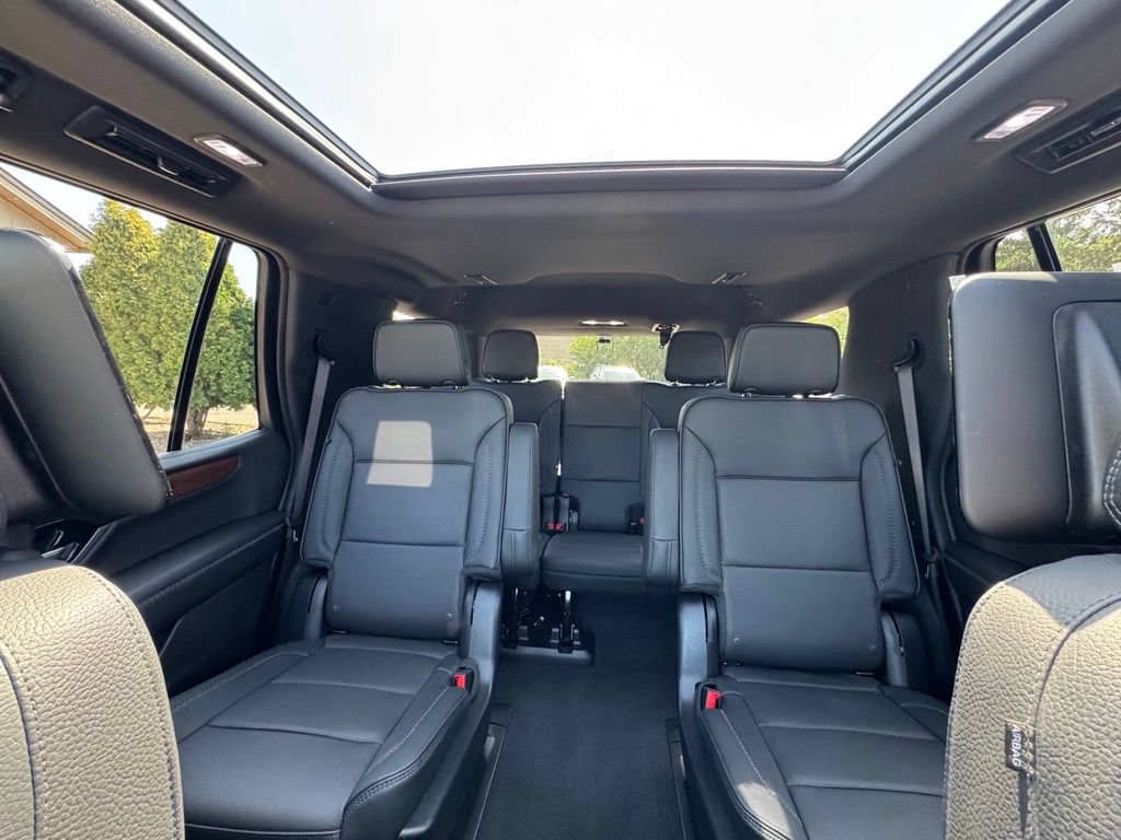Used 2025 GMC Yukon Denali w/ Denali Reserve Package AWD/4WD image 23