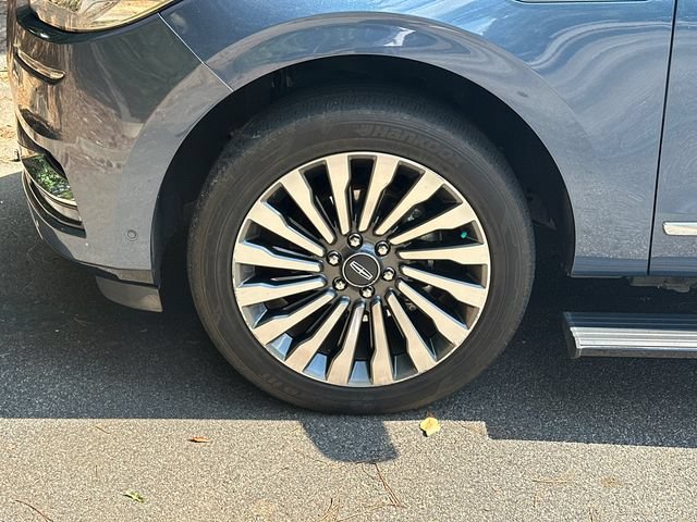 Used 2019 Lincoln Navigator L Reserve AWD/4WD image 13