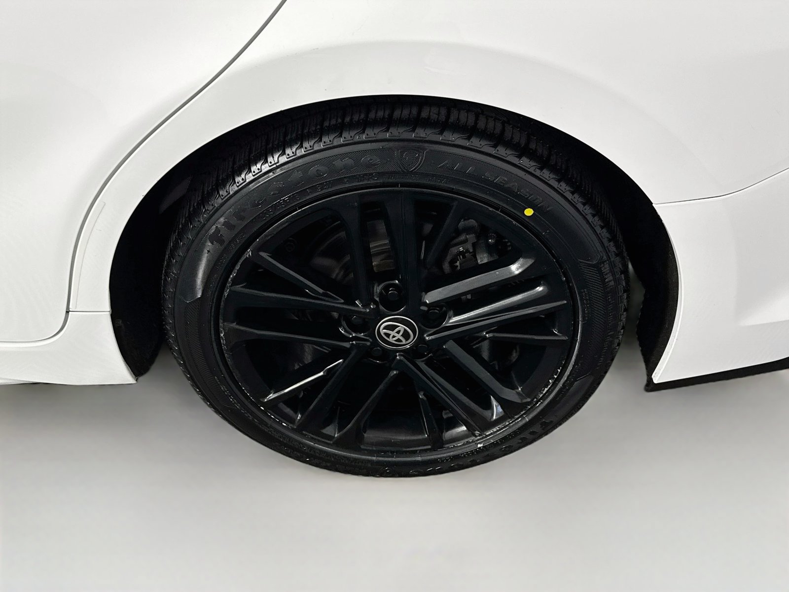 Used 2025 Toyota Camry SE FWD image 22