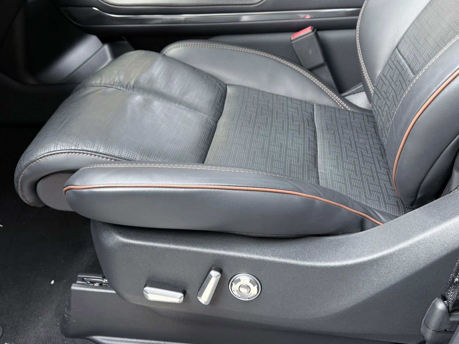 New 2025 Lincoln Navigator Black Label image 19