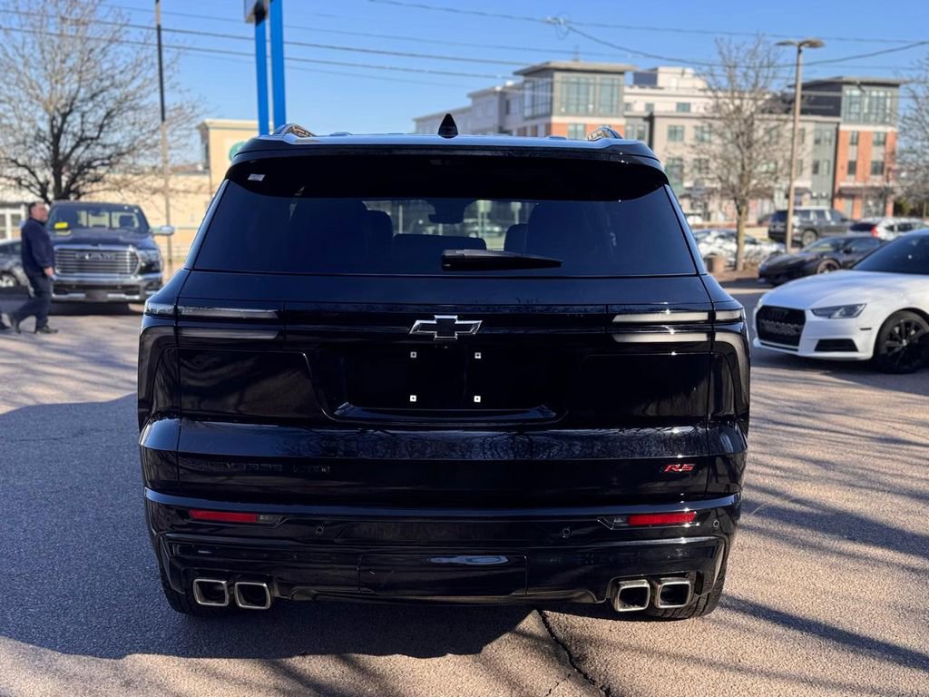 Used 2024 Chevrolet Traverse RS w/ LPO, Floor Liner Package image 5