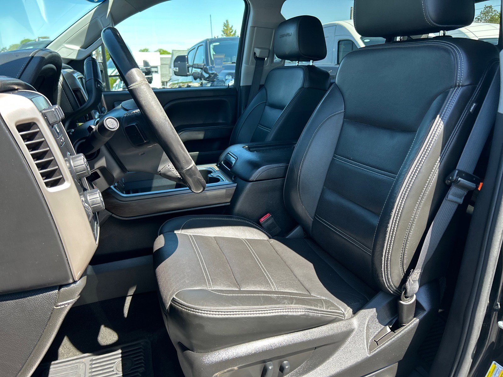 Used 2018 GMC Sierra 1500 Denali w/ Denali Ultimate Package AWD/4WD image 10