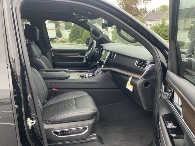 New 2024 Jeep Grand Wagoneer Series I w/ HD Trailer Tow Package image 30