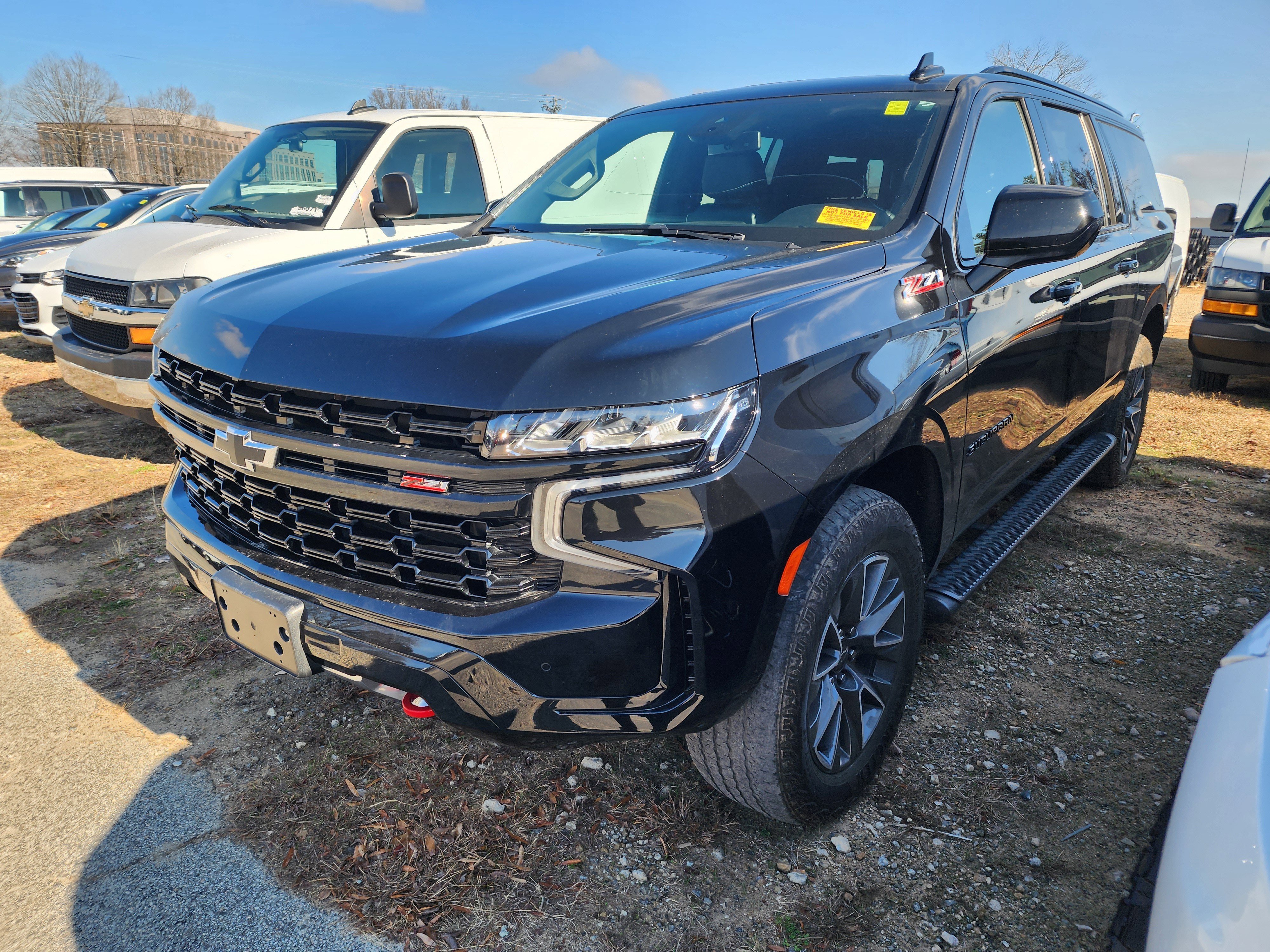 Used 2023 Chevrolet Suburban Z71 image 3