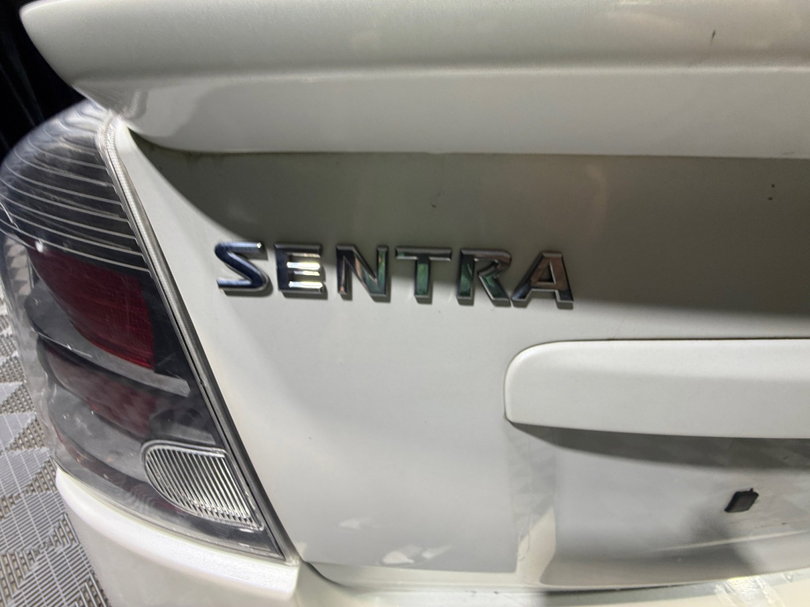 Used 2011 Nissan Sentra 2.0 SR w/ Convenience Pkg image 24